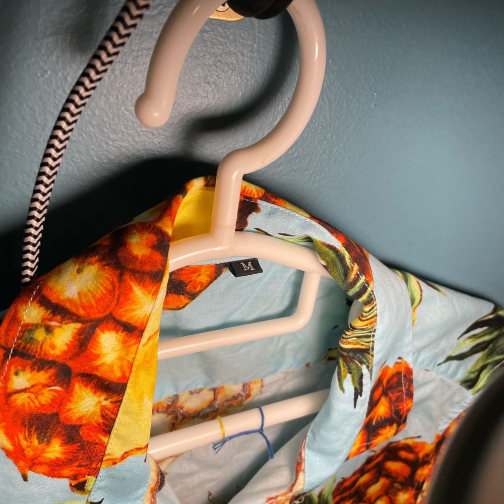 🍍 Pineapple Hawaiian Style Short Sleeved Summer Button Down Shirt US M 🍍 - Picture 4 of 6